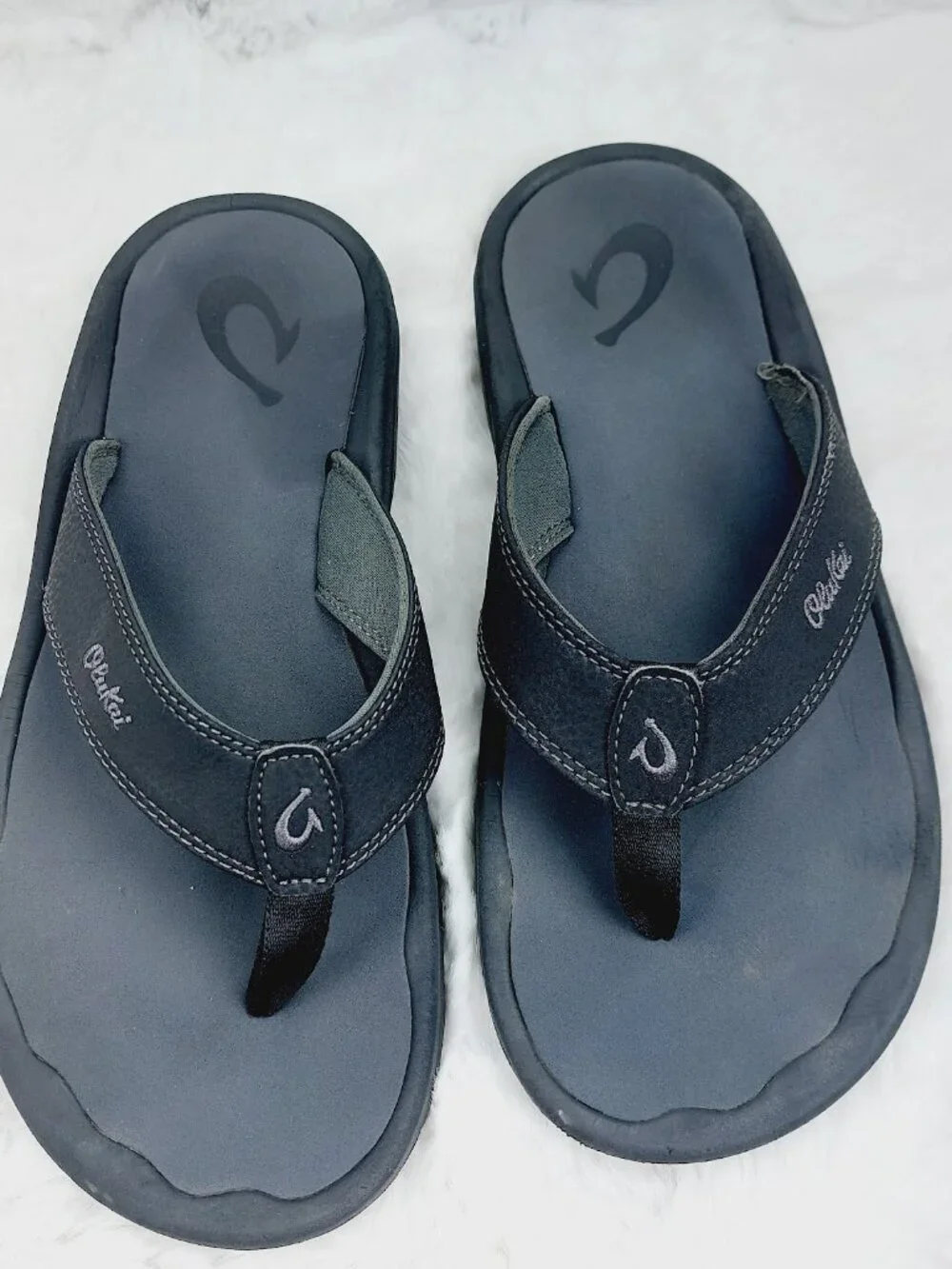 Olukai Men's Shadow Black Ohana Slip-On Classic Thong Sandal Size 11
